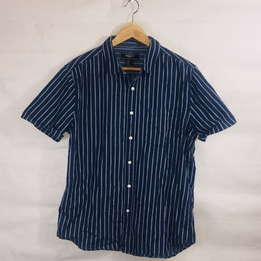 CHAMBRAY BUTTON DOWN